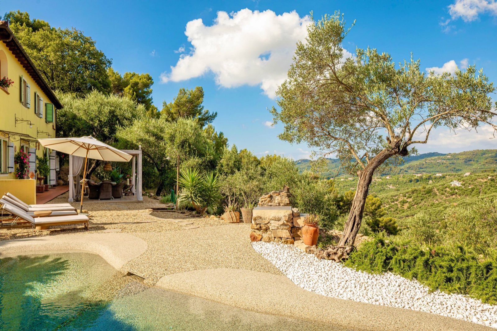 Giardino & ulivi, Casale Ulivi Luxury